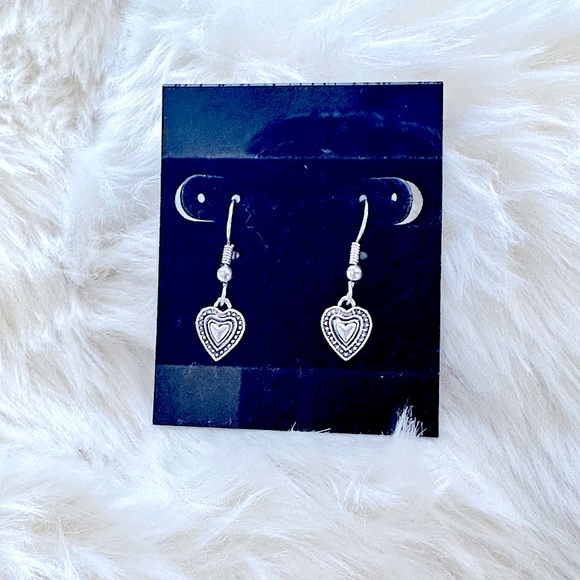 🆕Beautiful Antique Silver Textured Heart Charm Dangle Fishhook Earrings: L♥️VE - Picture 5 of 16